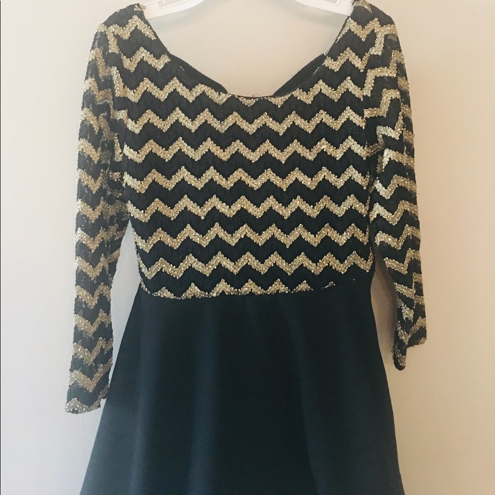 Dress - Picture 2 of 11